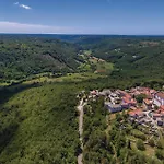 Holiday home Pet Friendly In Tinjan