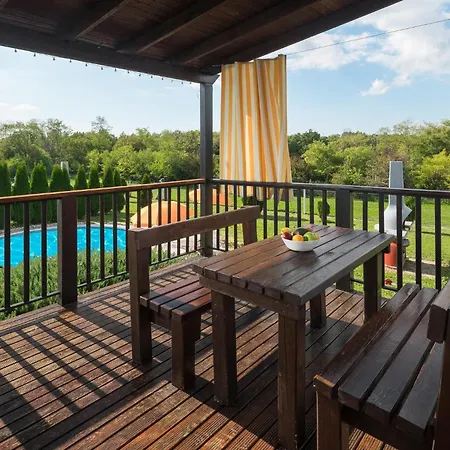 Pet Friendly In Holiday home Tinjan
