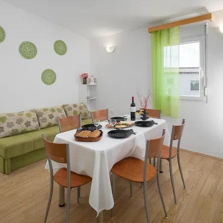 Pet Friendly In Tinjan