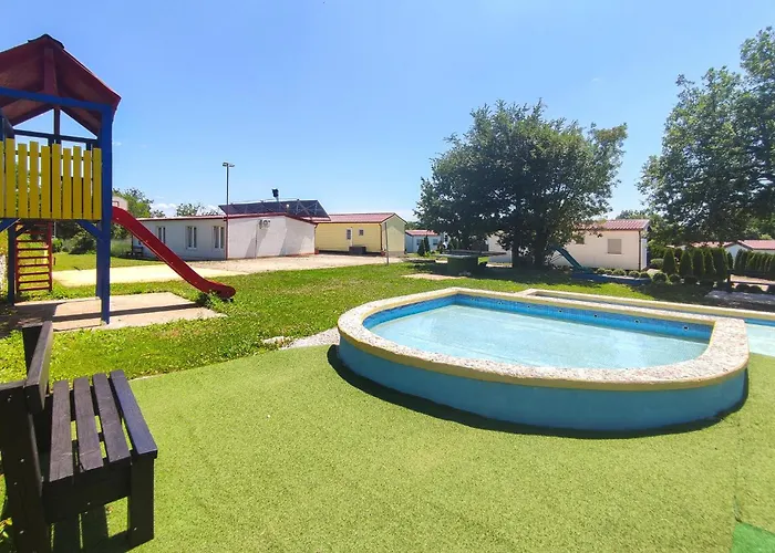 Vikendica Pet Friendly In Tinjan